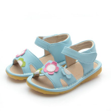 Blue Flowers Baby Squeaky Sandalias